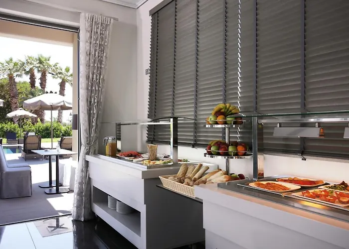 Lagouvardos Village Hotel 3*