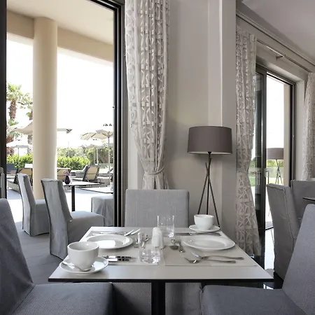 Lagouvardos Village Hotel 3*