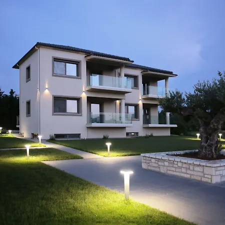 酒店 Lagouvardos Village 3*