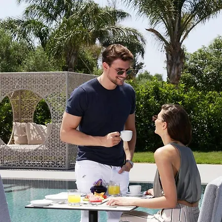 Lagouvardos Village ホテル