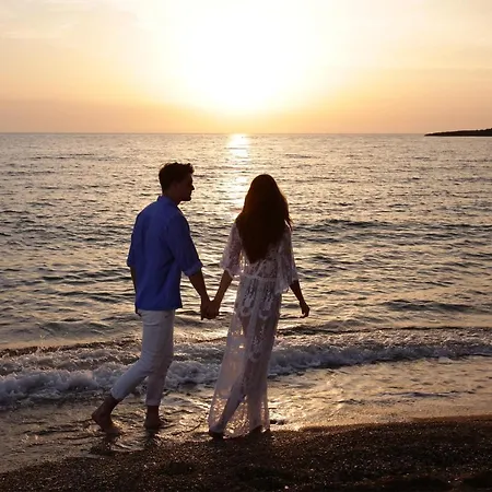 ホテル Lagouvardos Village