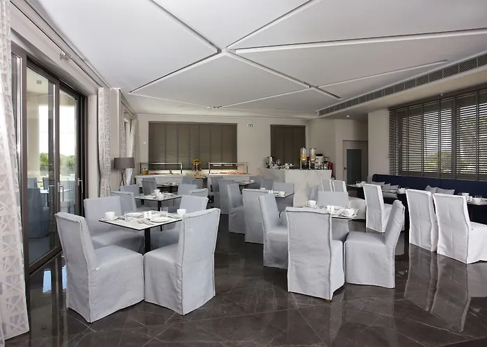 Lagouvardos Village Hotel 3*